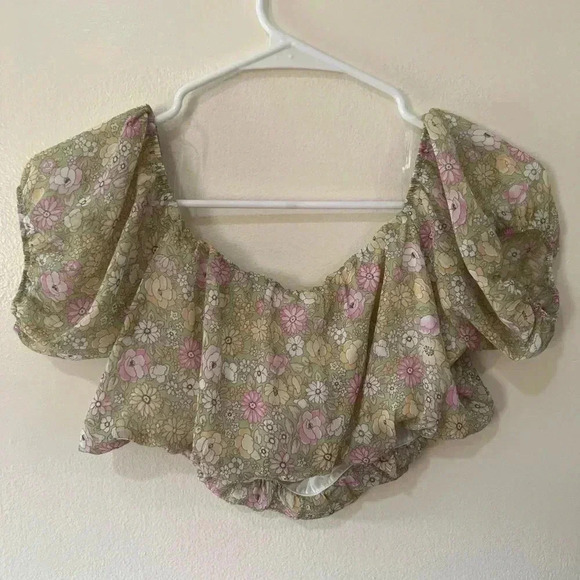 Le Lis Floral Crop Top size Medium - Picture 1 of 6